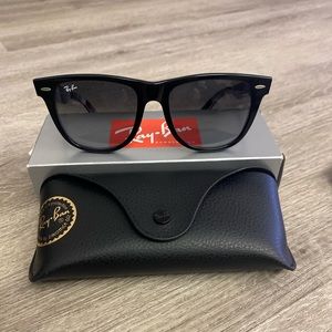New Ray Ban wayfarer sunglasses